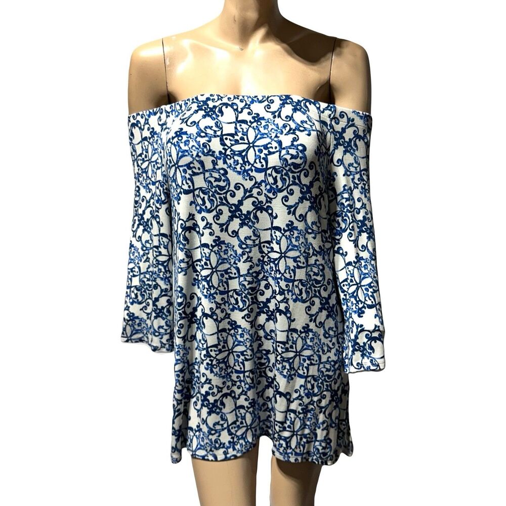 Travelers by Chico's White & Blue Printed Off The Shoulder Top size 2 Women’s L